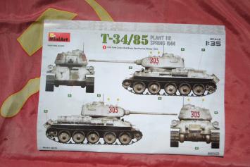 MiniArt 35379 T-34/85 PLANT 112. SPRING 1944