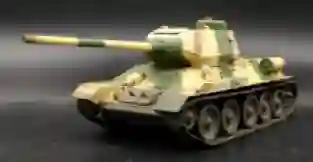 Easy Model 36273 T34/85 Iraqi Army Tank