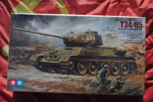 Tamiya 35138 T34/85 Russian Medium Tank 