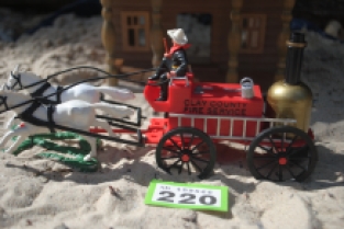 Timpo Toys G.220 Fire brigade carriage with coachman, 2nd version 