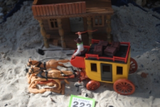 Timpo Toys G.222 Wells Fargo Stagecoach with coachman, 2nd version