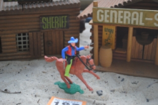 Timpo Toys O.197 Cowboy riding on horse 2nd version