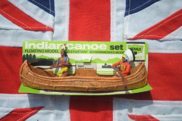 Britains LTD Models / HERALD FLOATING MODELS 4501 TRAPPER CANOE with 2 Figures