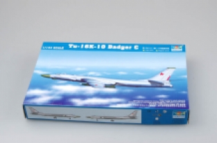 Trumpeter 03908 Tu-16K-10 Badger C