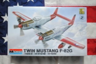 Monogram 85-5257 TWIN MUSTANG F-82G