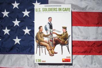 MiniArt 35406 U.S. Soldiers in Cafe