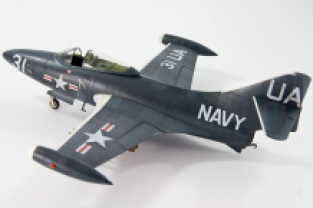 Trumpeter 02833 U.S.Navy F9F-2P PANTHER