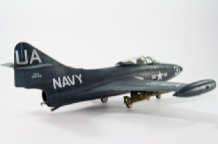 Trumpeter 02833 U.S.Navy F9F-2P PANTHER