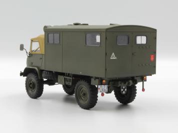 ICM 35136 Unimog S 404 with box body 'Koffer'