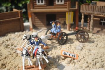 Timpo Toys O.518 Union Army Soldier / US 7th Cavalry 2nd version 'Wild West Gun Carriage and Team with Shell-Firing Field-Piece'