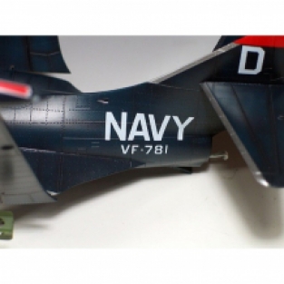 Trumpeter 02832 US NAVY F9F-2 PANTHER