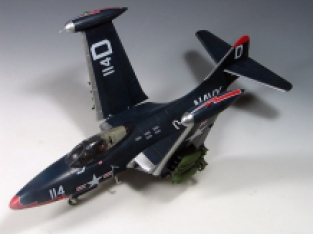 Trumpeter 02832 US NAVY F9F-2 PANTHER