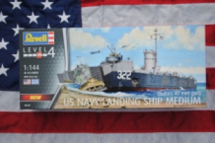 Revell 05169 US NAVY LANDING SHIP MEDIUM with Bofors 40mm Gun