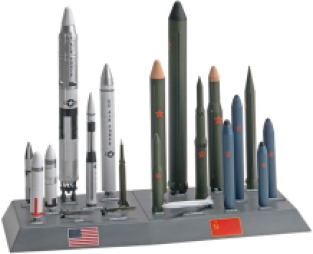 Monogram 85-7860 USA / USSR Missile Set