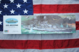 Revell H-302 USS Arizona Battleship
