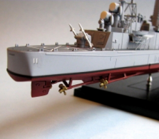 Monogram 85-3012 USS Chicago 'Guided Missile Cruiser'