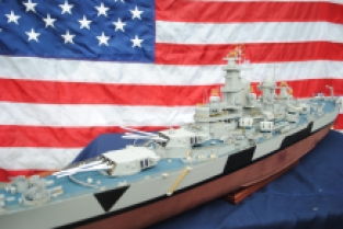 Trumpeter 03706 USS Iowa BB-61 'built for display'