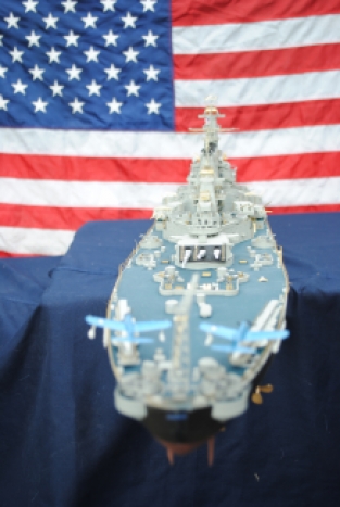 Trumpeter 03706 USS Iowa BB-61 'built for display'