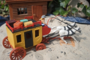 Timpo Toys G.306 Wells Fargo Stagecoach with coachman, 2nd version