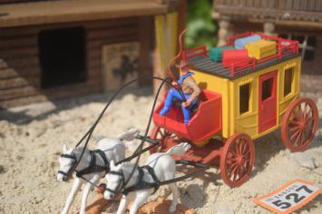Timpo Toys O.527 Wells Fargo Stagecoach with coachman, 2nd version