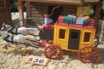Timpo Toys O.536 Wells Fargo Stagecoach with coachman, 2nd version