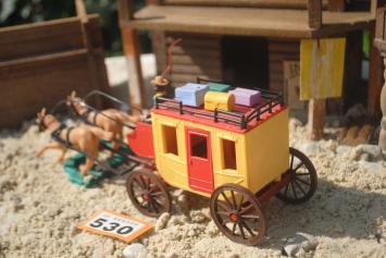 Timpo Toys O.530 Wells Fargo Stagecoach with coachman, 4th version