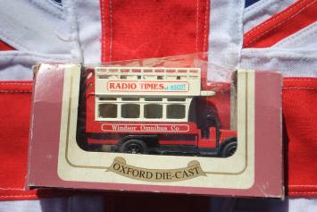 Oxford B043 Windsor Omnibus C0 / Diecast Radio Times