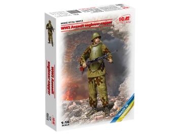 ICM 16013 WW2 Soviet assault engineer-sapper