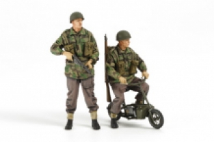 Tristar 35041  WWII British Paratroopers with Welbikes