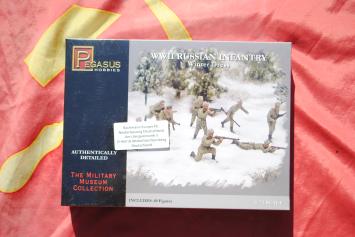 Pegasus Hobbies 7269 WWII Russian Infantry Winter Dress