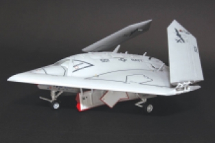 Italeri 1421 X-47B Unmanned Combat Aircraft System